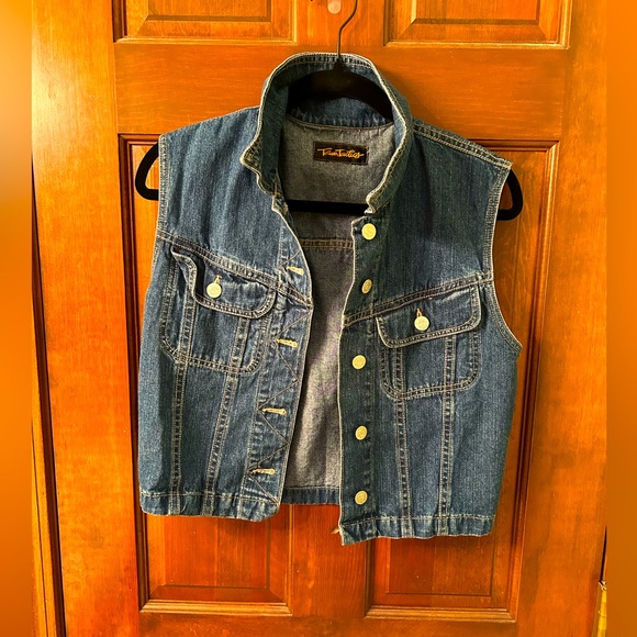 TEAM TACTICS VTG Cropped Denim button front vest. No size tag. - Picture 1 of 7